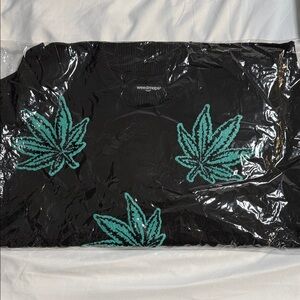 New weedmaps flora sweater